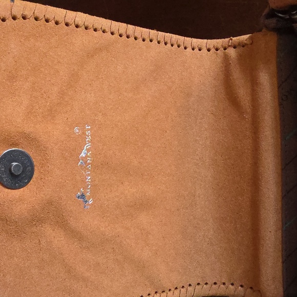 NWOT Montana West genuine leather tooled floral fringe crossbody bag - Picture 5 of 9